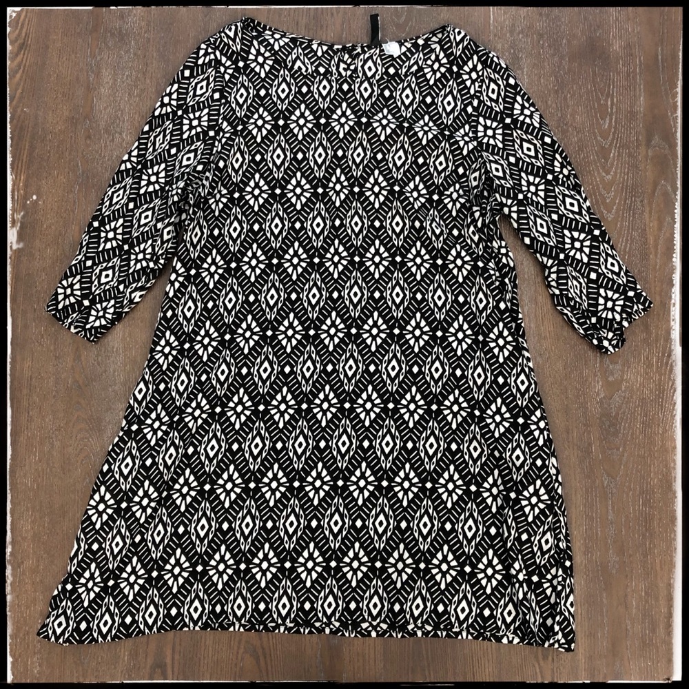 🖤 🔲 ⚫️ Fun Patterned Divided Dress ⚫️ 🔲 🖤